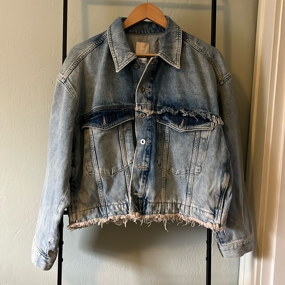 H&M cropped denim jacket small